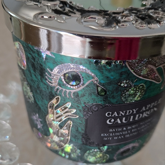 Candy Apple Cauldron Bath & Body Candle - Picture 7 of 14